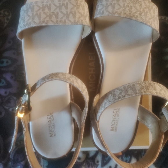Michael Kors Richie Logo Platform Espadrille Sandal - Picture 4 of 7